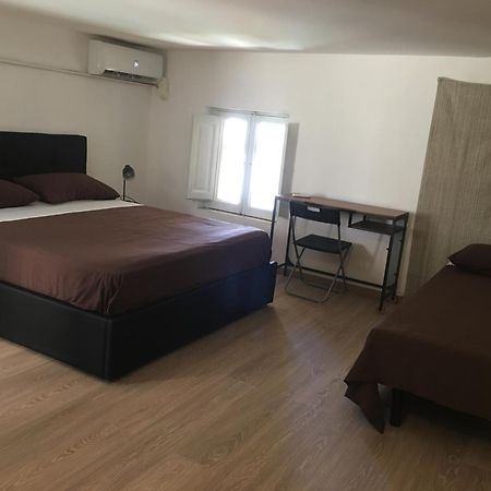Bohemian Apartment Terrace Downtown 卡塔尼亚 外观 照片